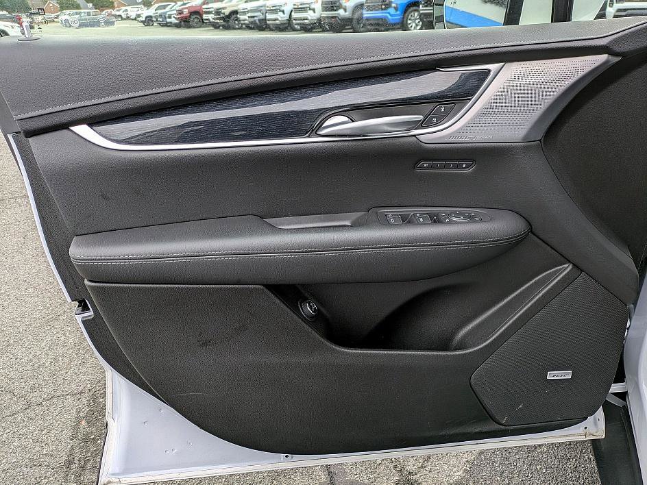Certified 2025 Cadillac XT5 Premium Luxury image 12