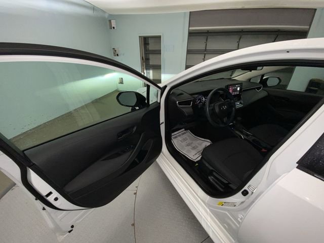 Used 2022 Toyota Corolla LE FWD image 11