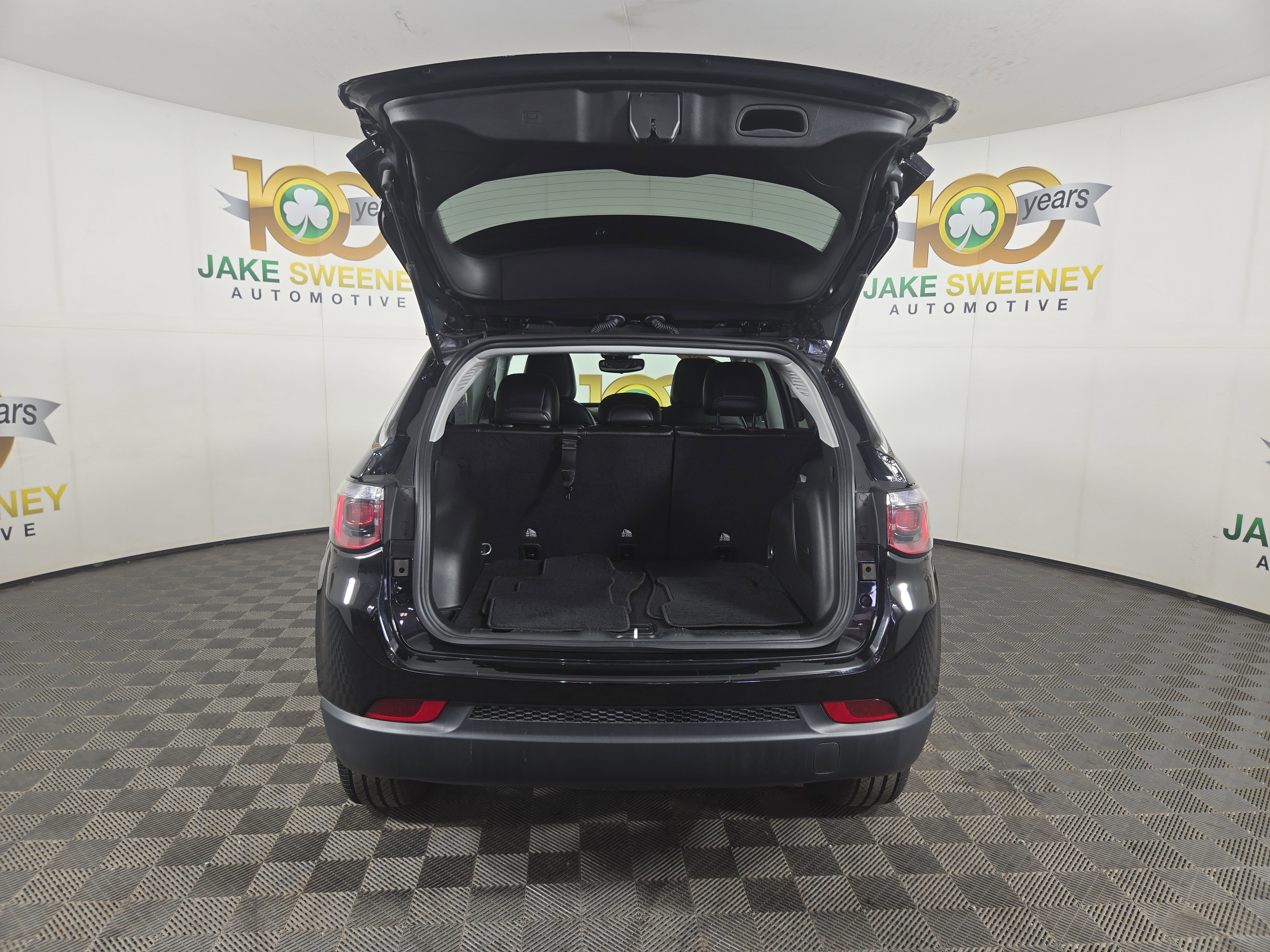 Certified 2022 Jeep Compass Latitude w/ Sun and Sound Group AWD/4WD image 31