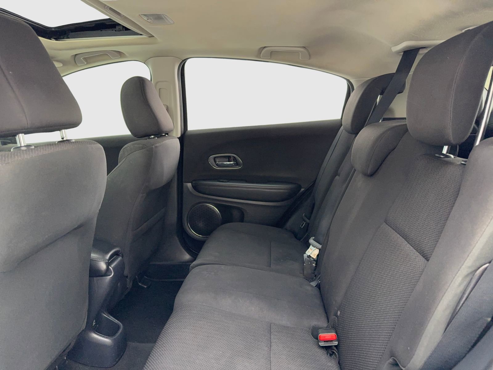 Used 2018 Honda HR-V EX image 35