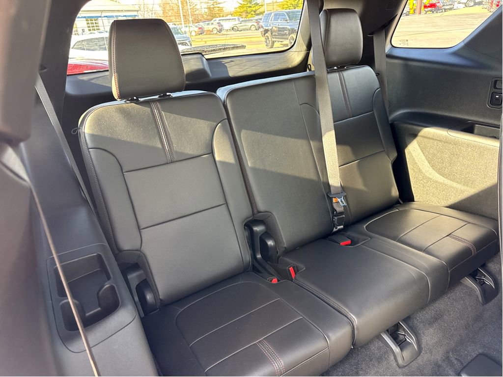 Used 2023 Chevrolet Traverse RS image 9