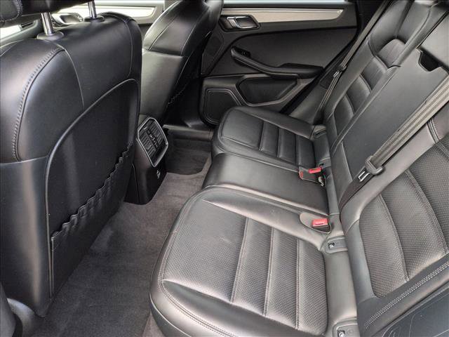 Used 2023 Porsche Macan S image 19