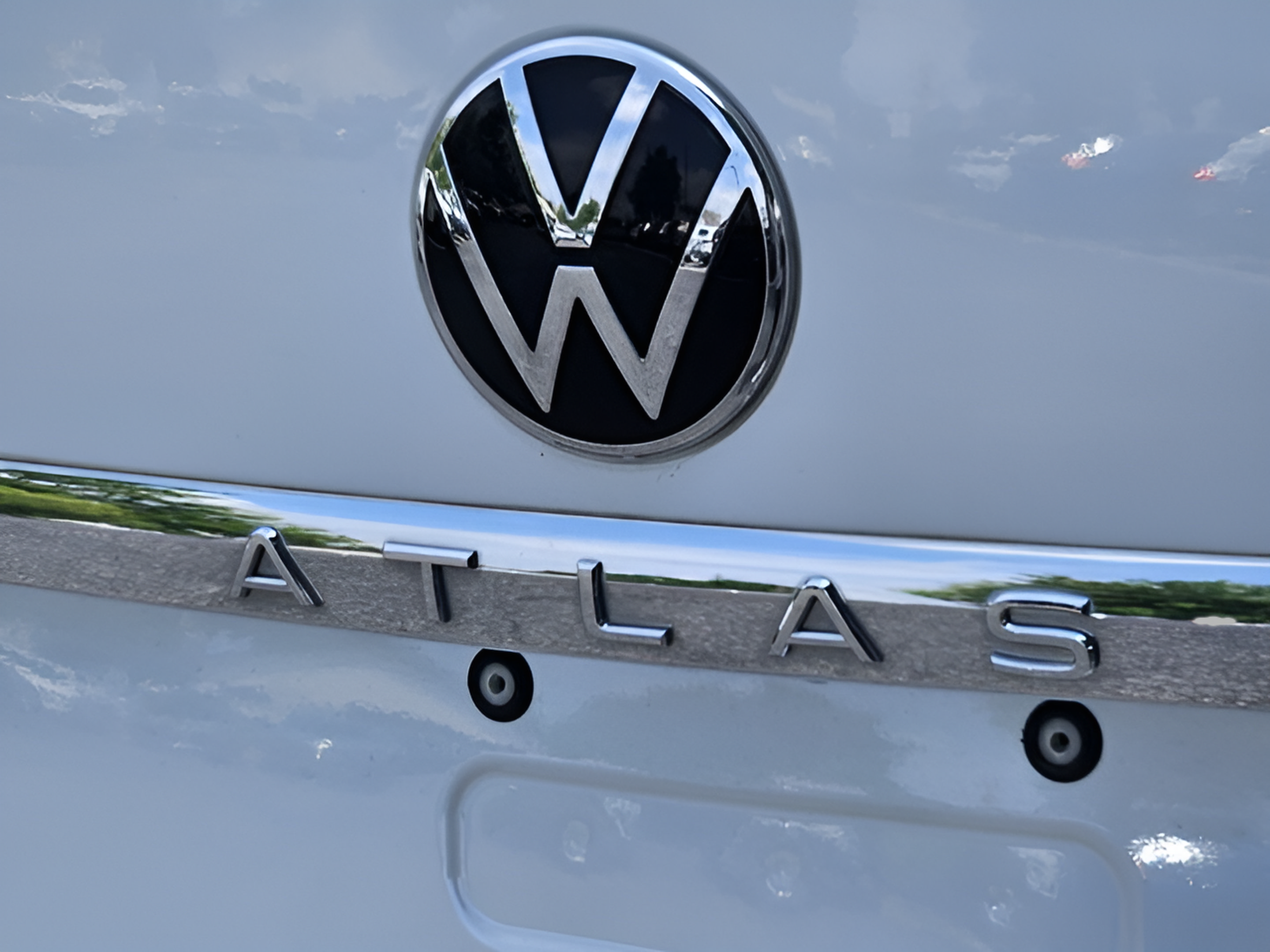 Certified 2022 Volkswagen Atlas Cross Sport SEL Premium R-Line AWD/4WD image 31