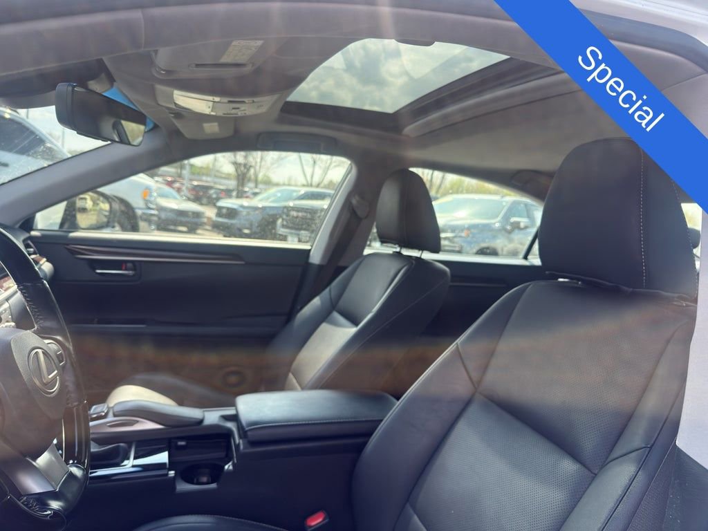 Used 2017 Lexus ES 350 w/ Navigation System Package image 10