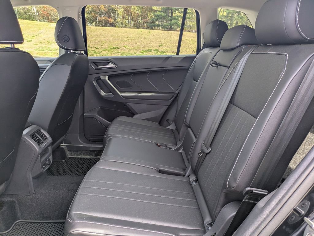 Certified 2022 Volkswagen Tiguan SE image 14