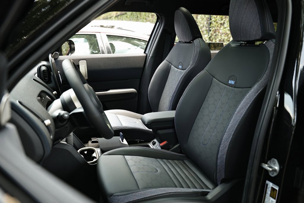 New 2025 MINI Cooper Countryman S w/ Comfort Package Max image 19