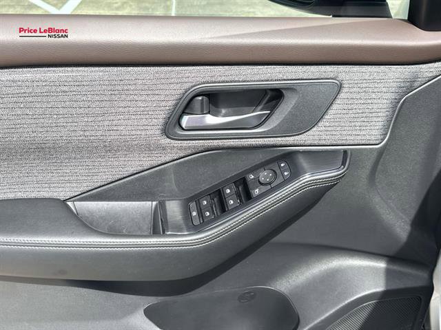 Used 2022 Nissan Rogue SV FWD image 38