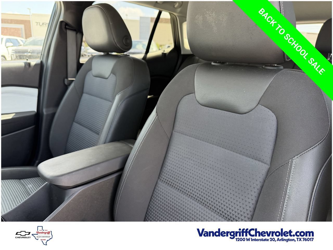 Used 2025 Chevrolet Trax LT w/ LT Convenience Package FWD image 21