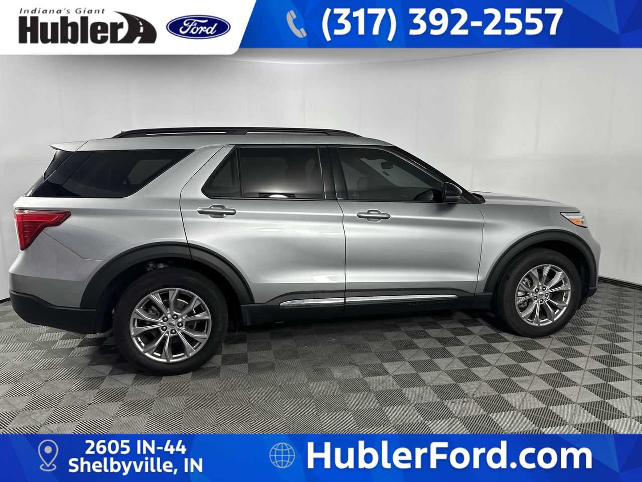Used 2023 Ford Explorer XLT w/ Equipment Group 202A AWD/4WD image 9