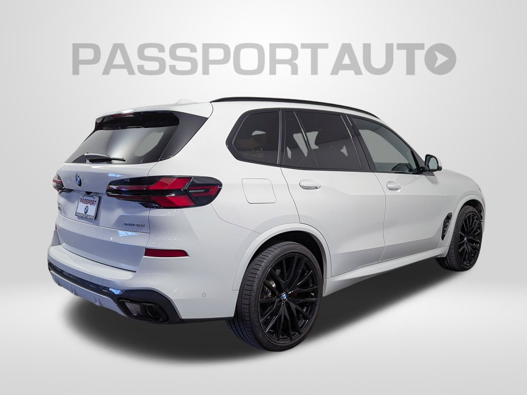 Used 2026 BMW X5 xDrive40i w/ M Sport Package AWD/4WD image 3