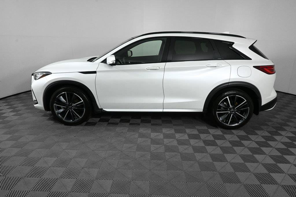 Used 2023 INFINITI QX50 Sport FWD image 3