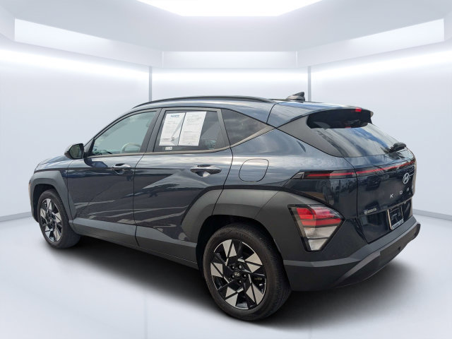 Used 2024 Hyundai Kona SEL w/ Convenience Package FWD image 5