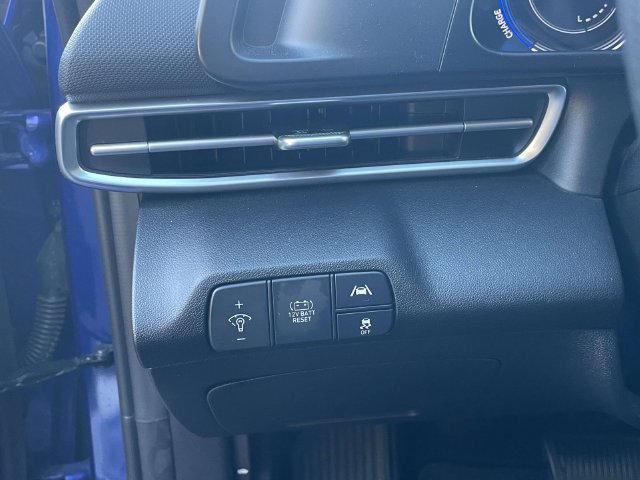 Used 2023 Hyundai Elantra Blue FWD image 20