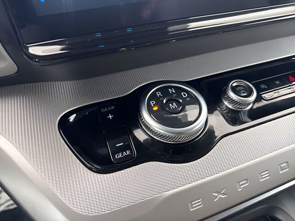 Used 2025 Ford Expedition Max Active image 18