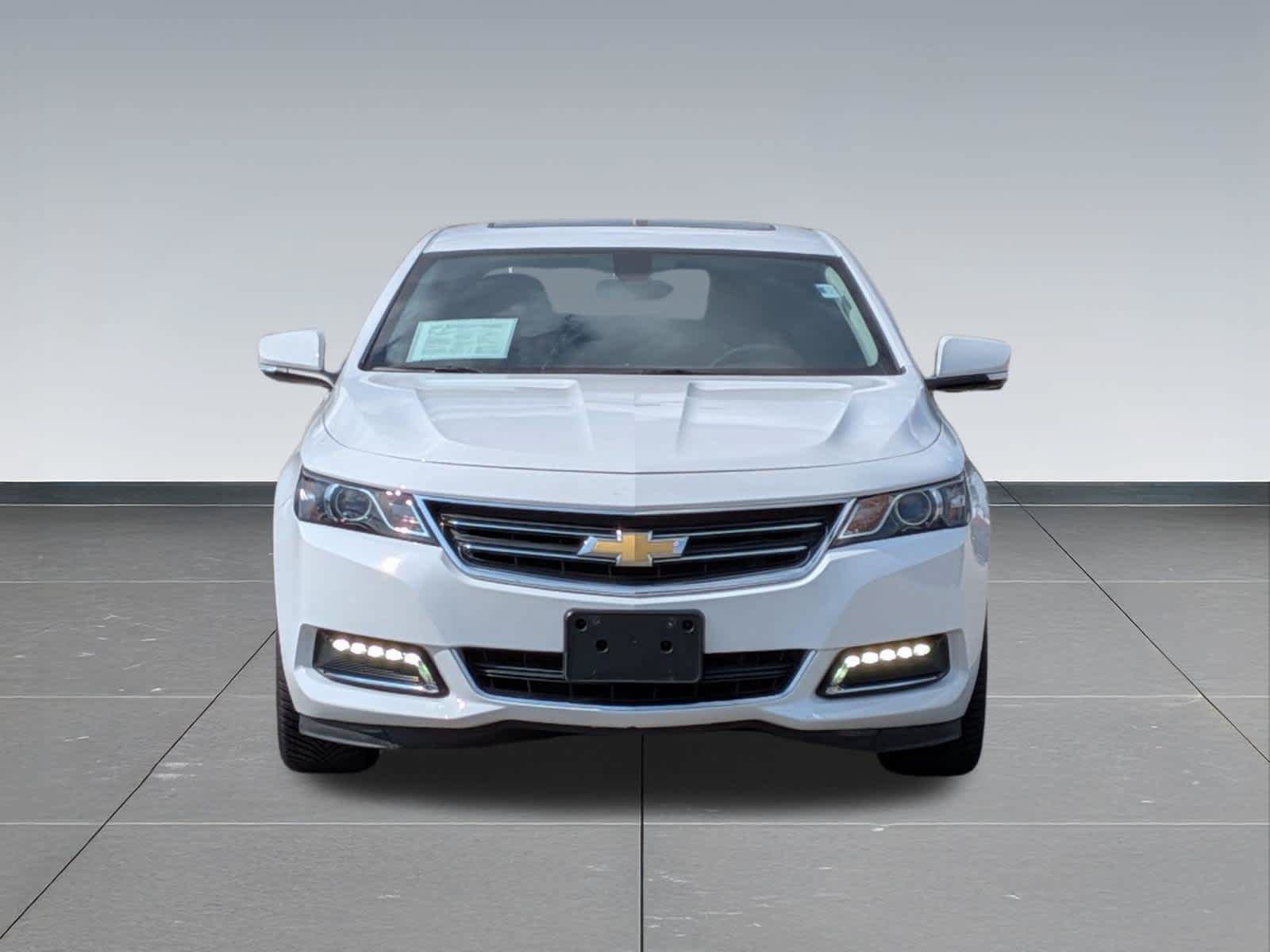 Used 2018 Chevrolet Impala LT w/ Sunroof and Spoiler Package FWD image 8