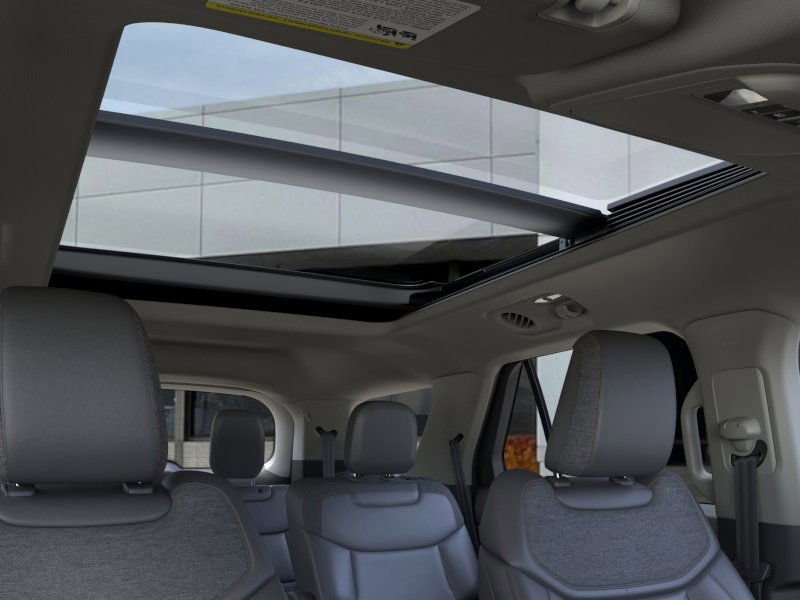 New 2025 Ford Explorer Active w/ Active Comfort Package image 22