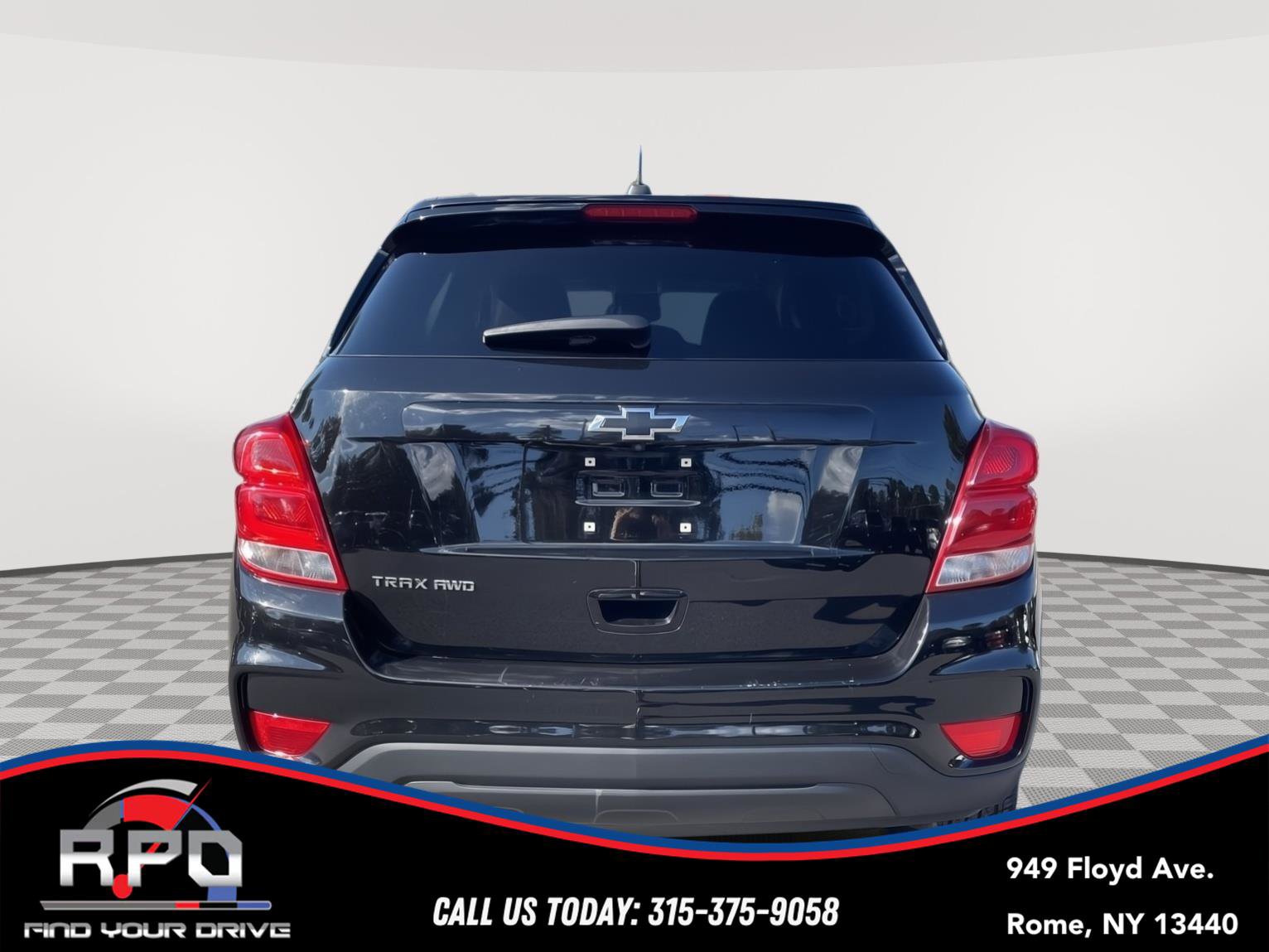 Used 2022 Chevrolet Trax LT w/ Midnight Edition image 4
