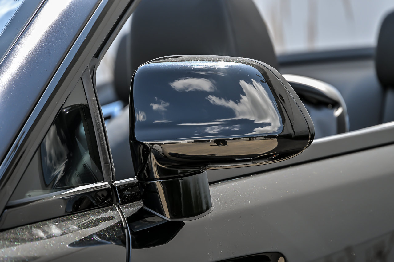 Used 2016 Rolls-Royce Dawn RWD image 9