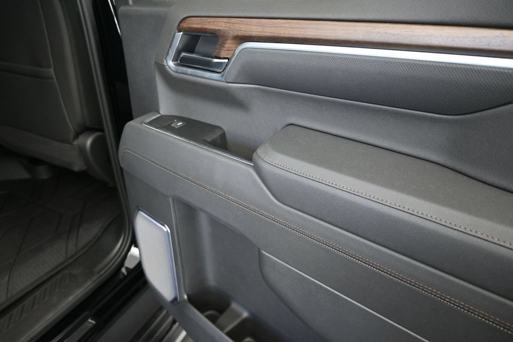 New 2026 Chevrolet Silverado 1500 High Country w/ High Country Premium Package AWD/4WD image 23