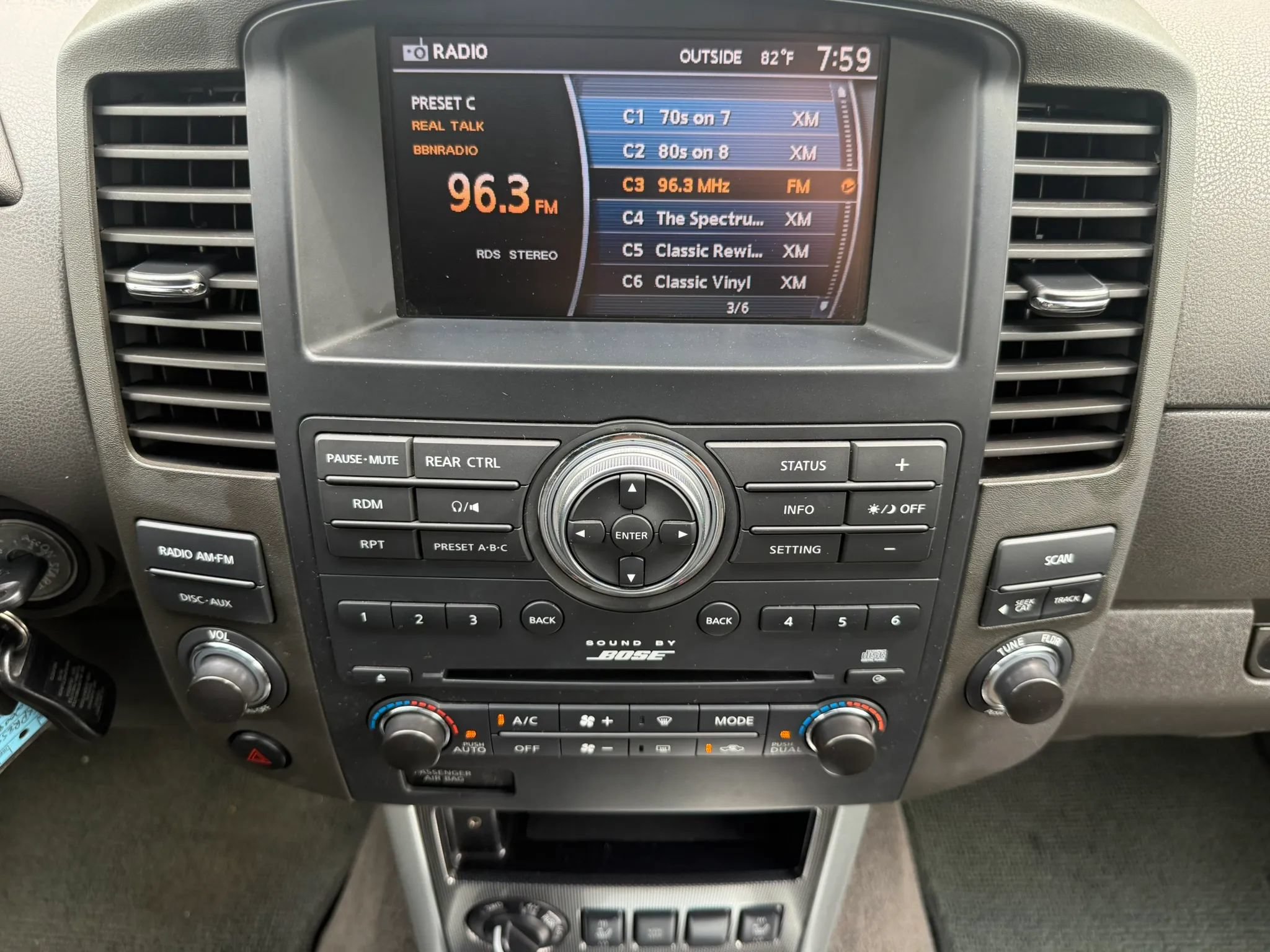 Used 2008 Nissan Pathfinder SE w/ Leather Pkg AWD/4WD image 18