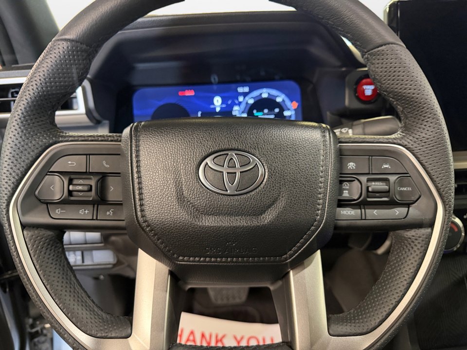 Used 2024 Toyota Tacoma TRD Off-Road image 13