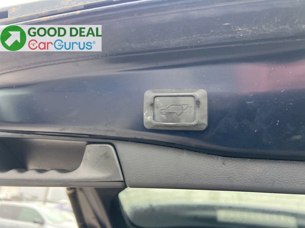 Used 2022 Toyota RAV4 XLE w/ Convenience Package image 25