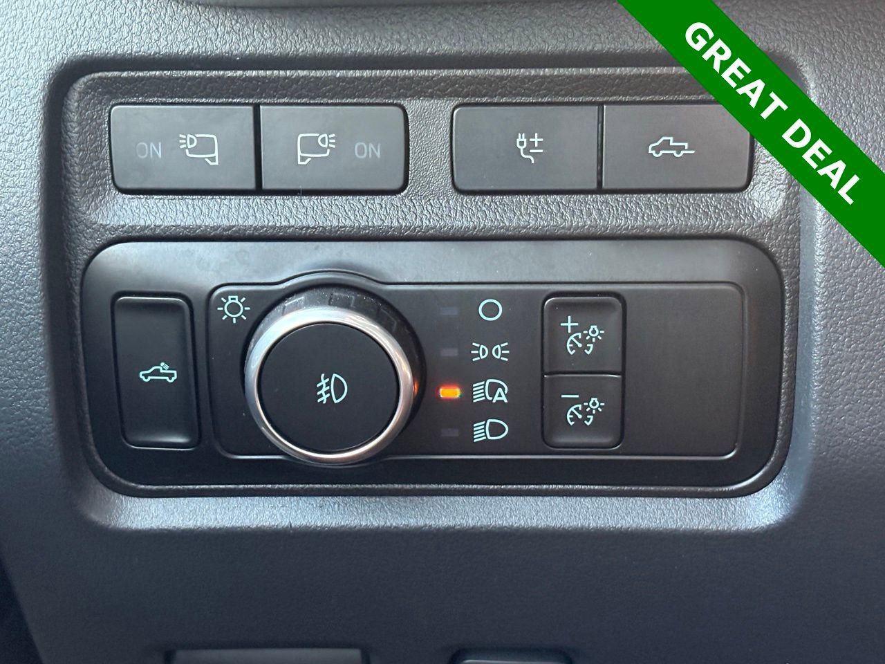 Used 2024 Ford F250 Platinum w/ Tremor Off-Road Package AWD/4WD image 25