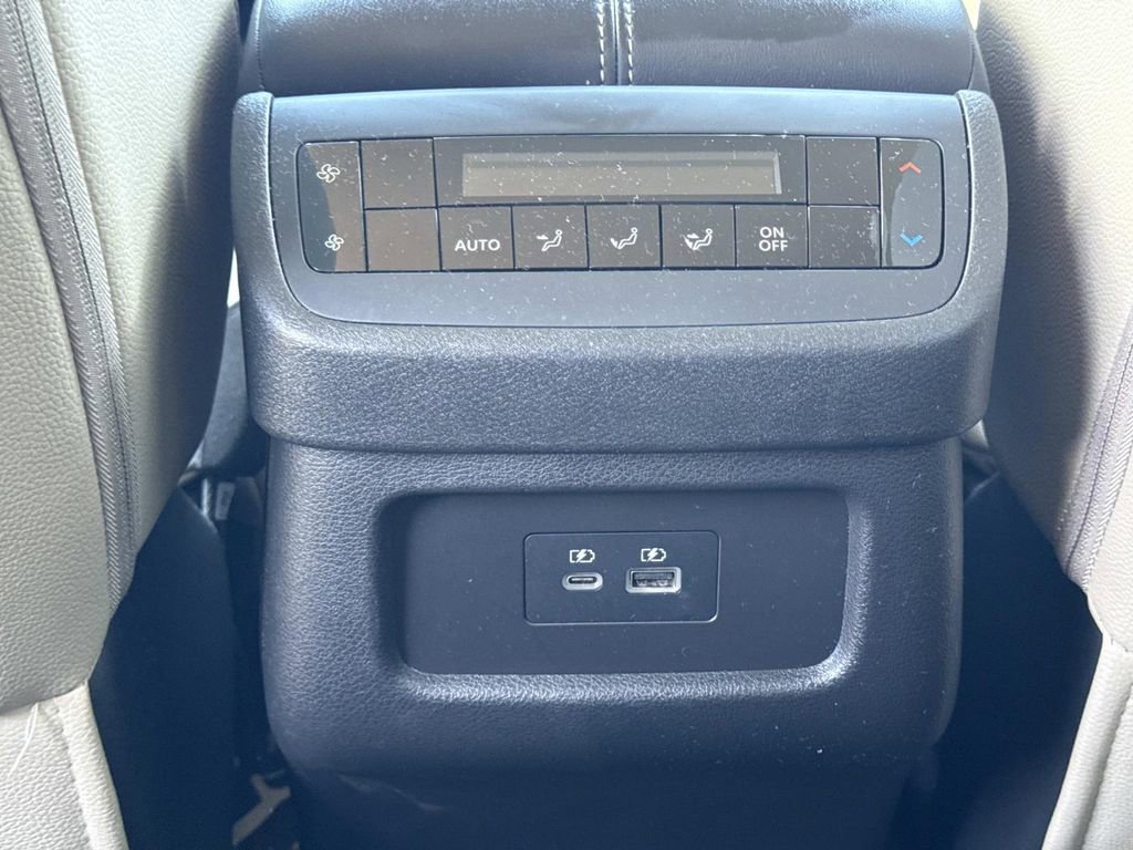 Certified 2024 Nissan Pathfinder SV FWD image 17