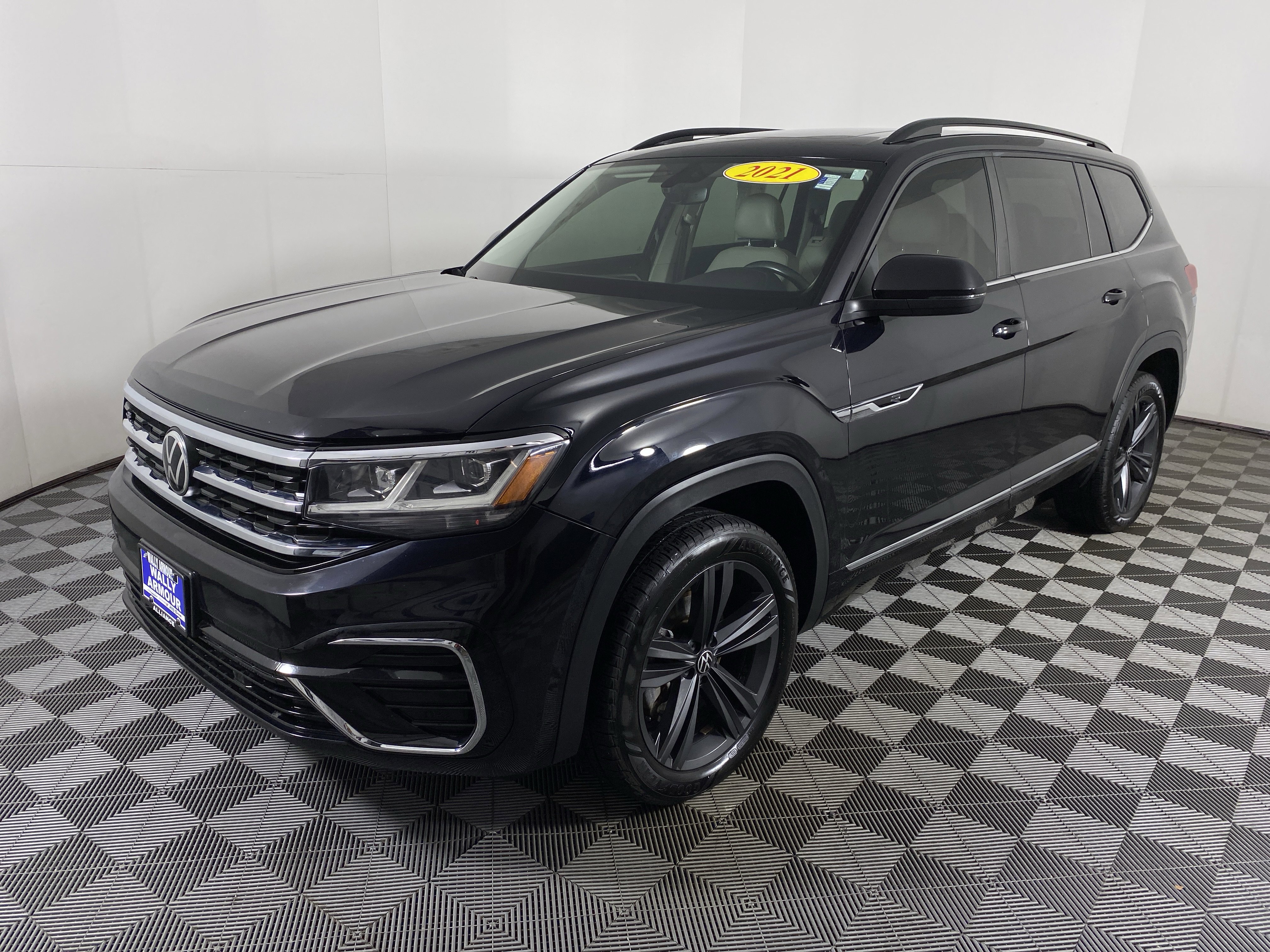 Used 2021 Volkswagen Atlas SE w/ Panoramic Sunroof Package image 11