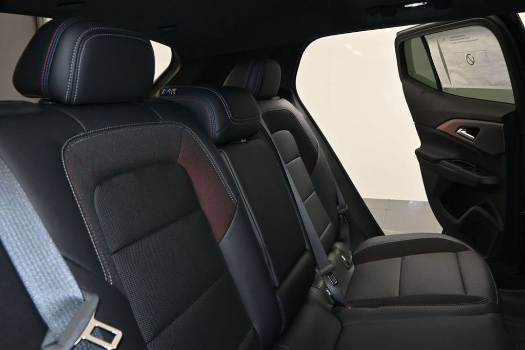 New 2026 Chevrolet Equinox EV RS w/ Convenience Package II FWD image 31