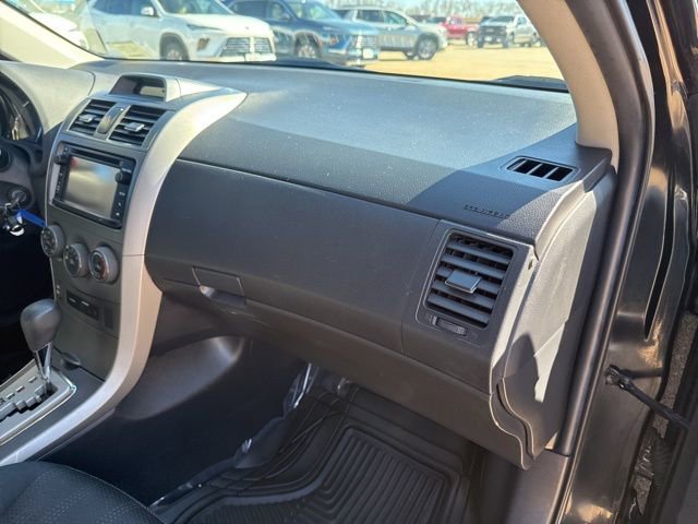 Used 2013 Toyota Corolla S image 43