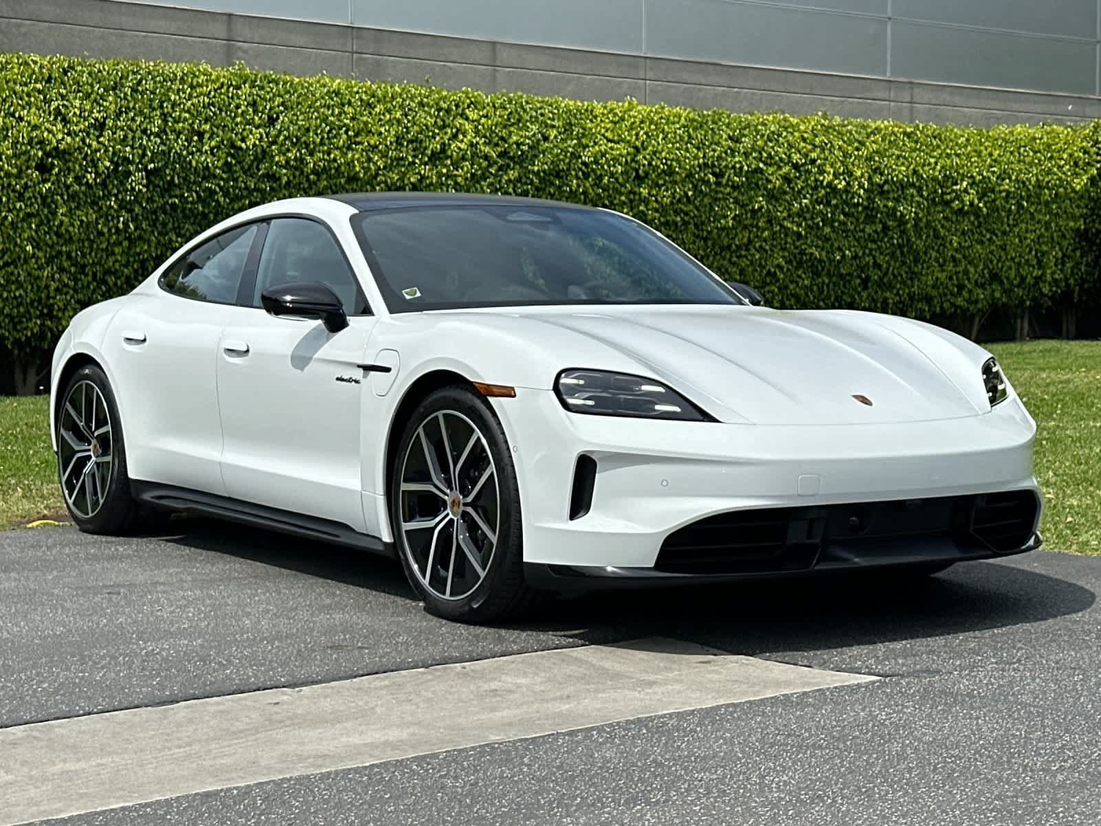 New 2026 Porsche Taycan AWD/4WD image 10