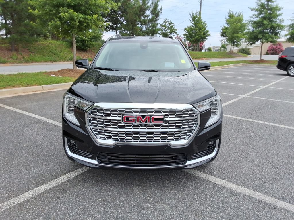 Certified 2024 GMC Terrain Denali w/ Denali Premium Package AWD/4WD image 2