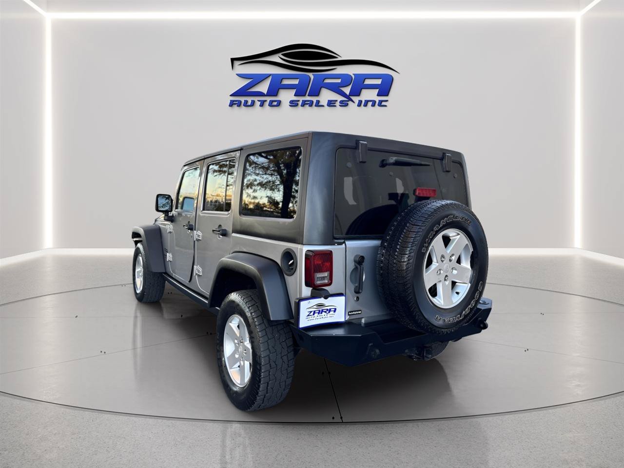 Used 2013 Jeep Wrangler Unlimited Sport AWD/4WD image 4