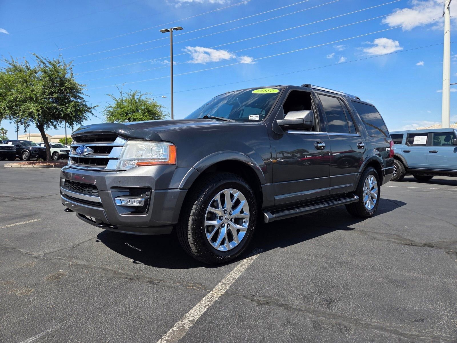 Used 2017 Ford Expedition Limited AWD/4WD image 2