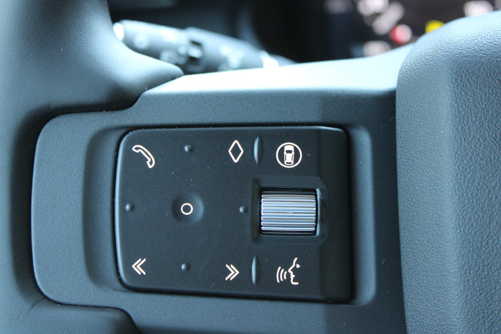 New 2026 Land Rover Defender 130 X-Dynamic SE AWD/4WD image 17