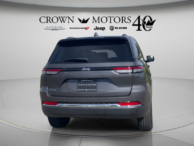 Used 2023 Jeep Grand Cherokee Limited AWD/4WD image 6