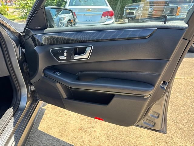 Used 2016 Mercedes-Benz E 350 4MATIC Sedan w/ Premium Package image 15