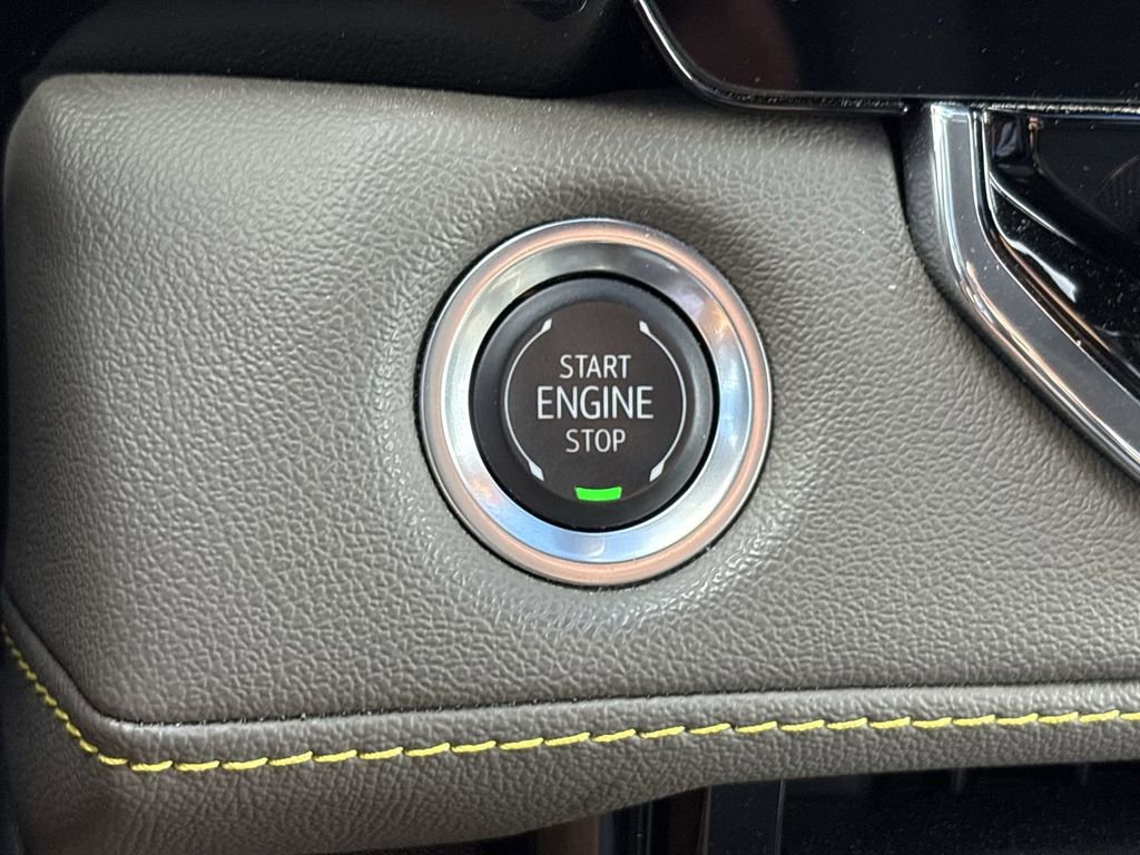 Certified 2024 Chevrolet Colorado ZR2 w/ Technology Package image 19