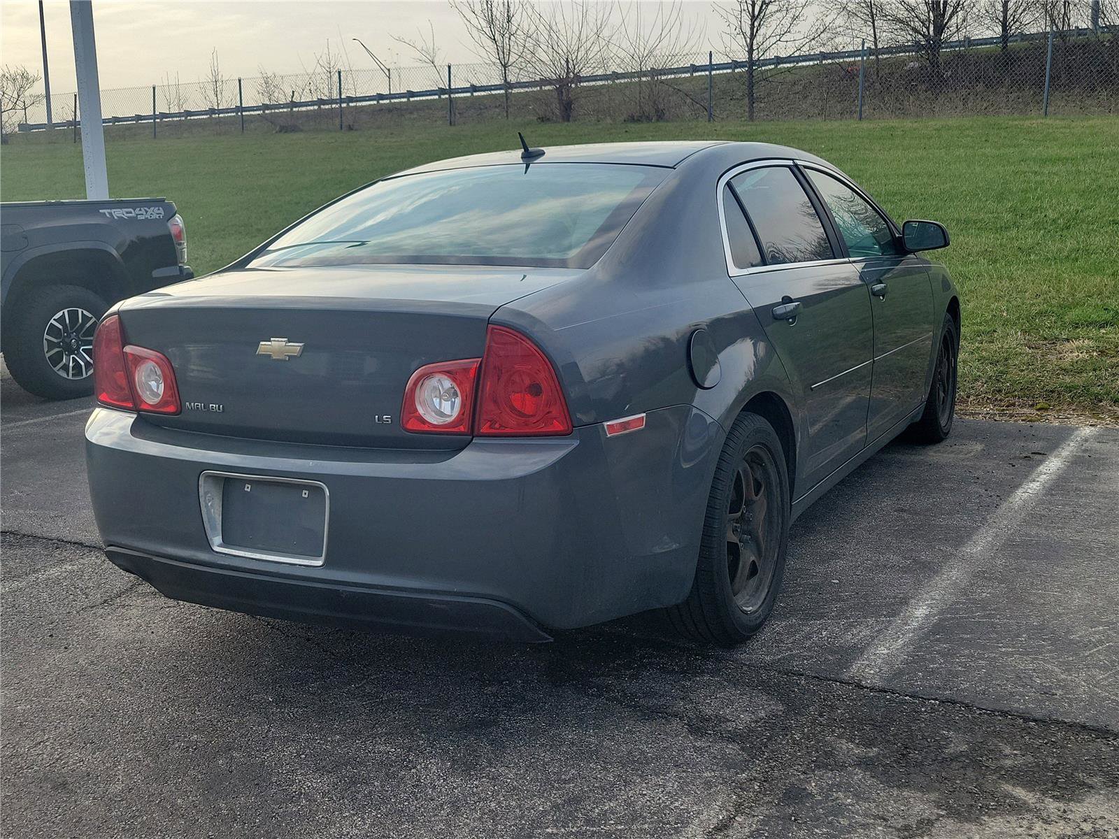 Used 2009 Chevrolet Malibu LS image 8