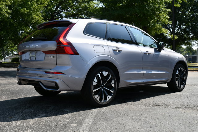 Certified 2026 Volvo XC60 B5 Plus AWD/4WD image 5