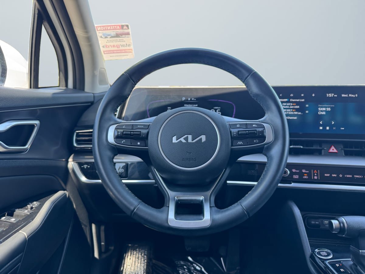 Used 2025 Kia Sportage EX FWD image 11