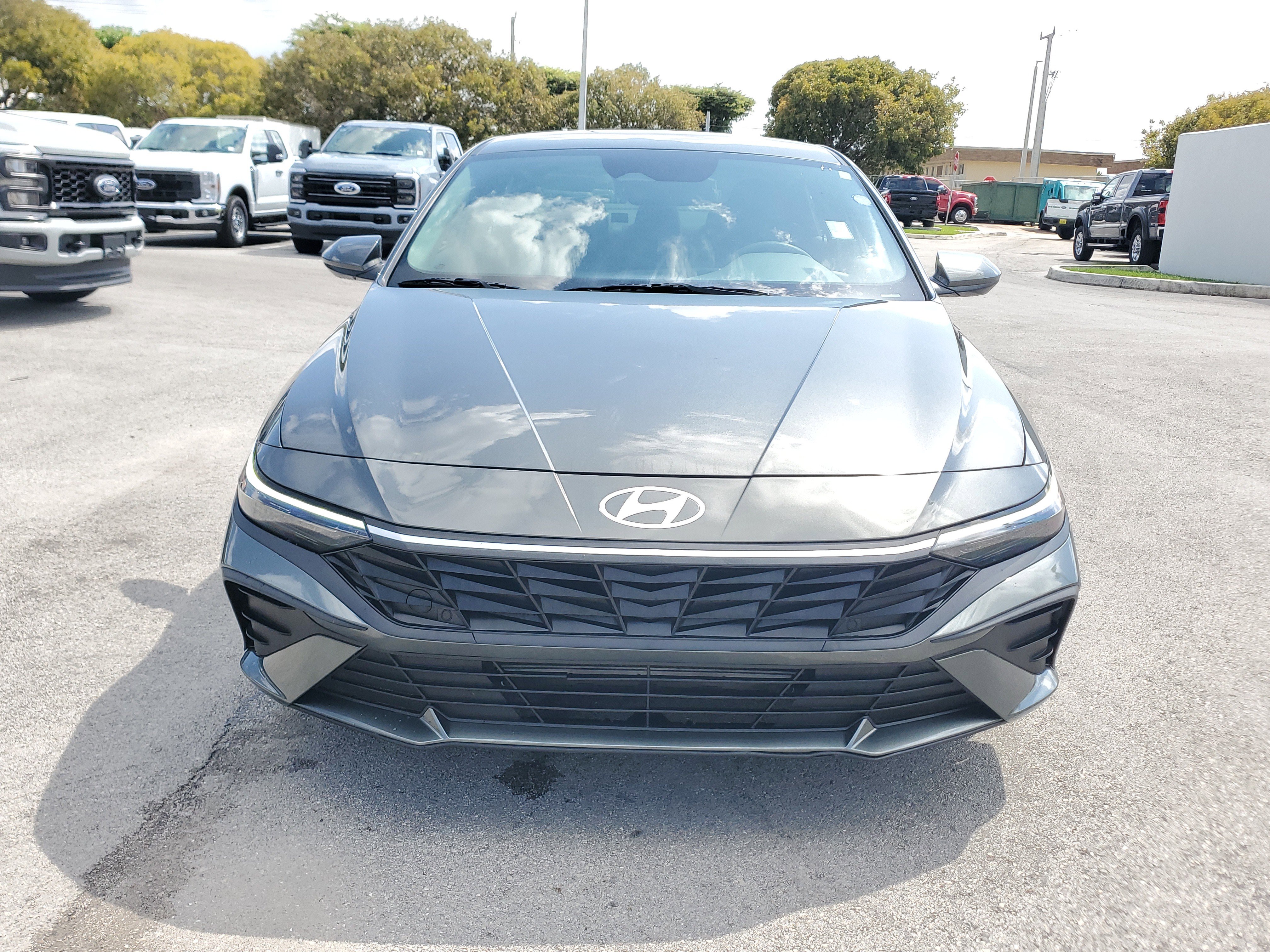 Used 2024 Hyundai Elantra SE FWD video 2