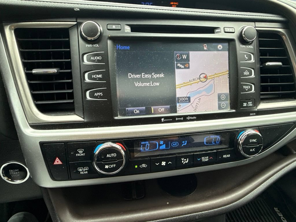 Used 2018 Toyota Highlander XLE AWD/4WD image 19