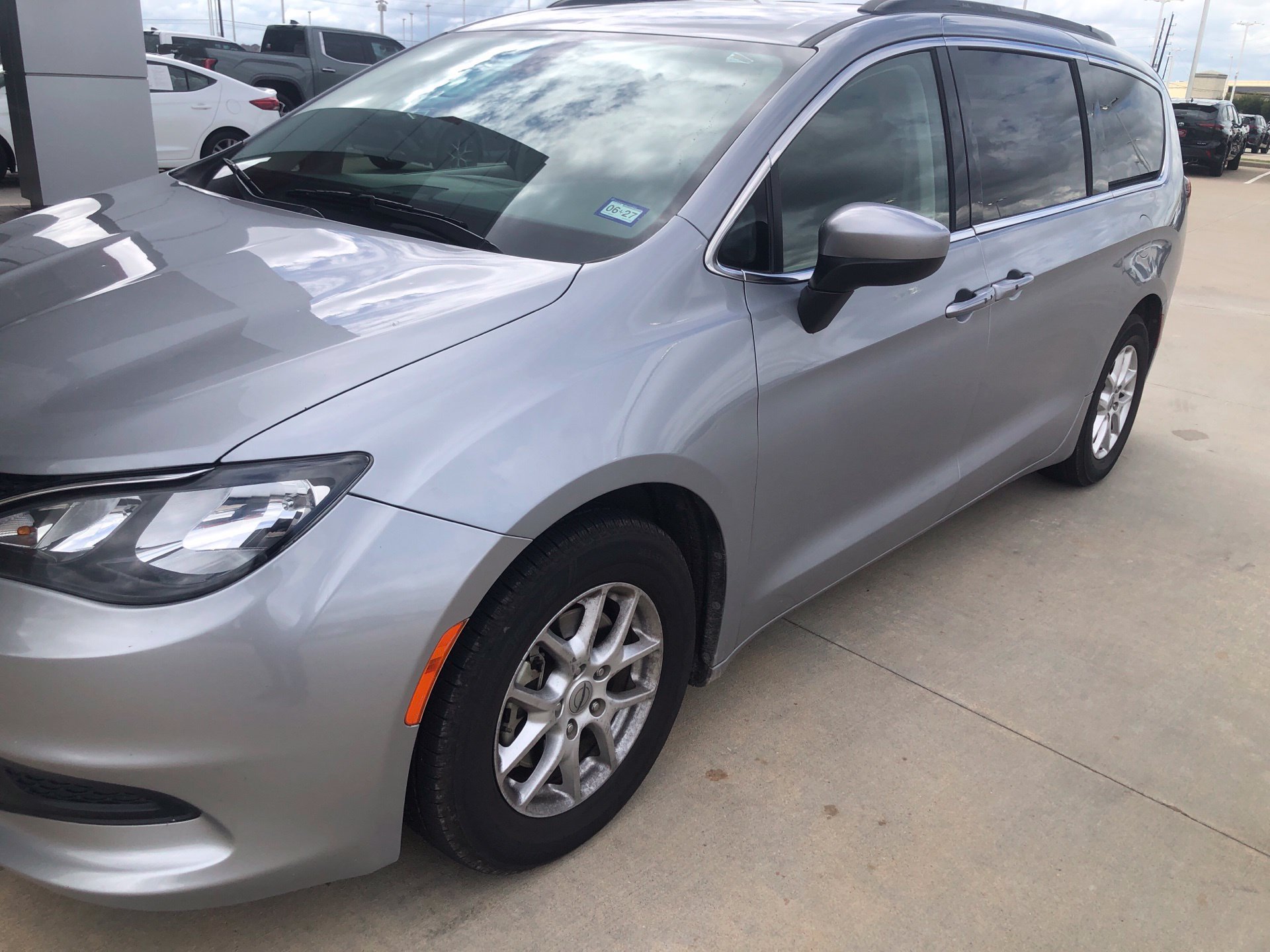 Used 2021 Chrysler Voyager Lxi FWD image 7