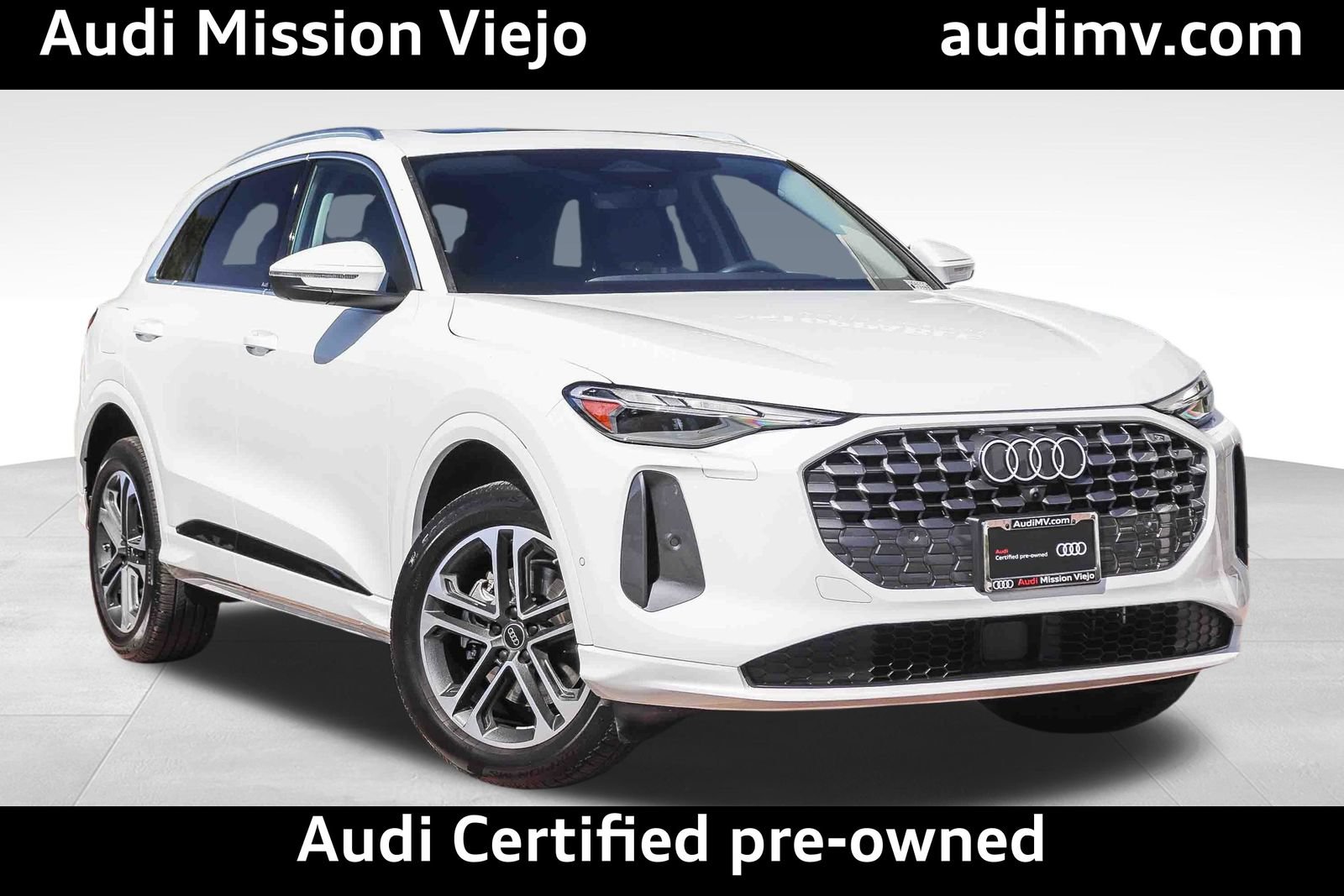 Certified 2025 Audi Q5 Premium w/ Convenience Package AWD/4WD image 1