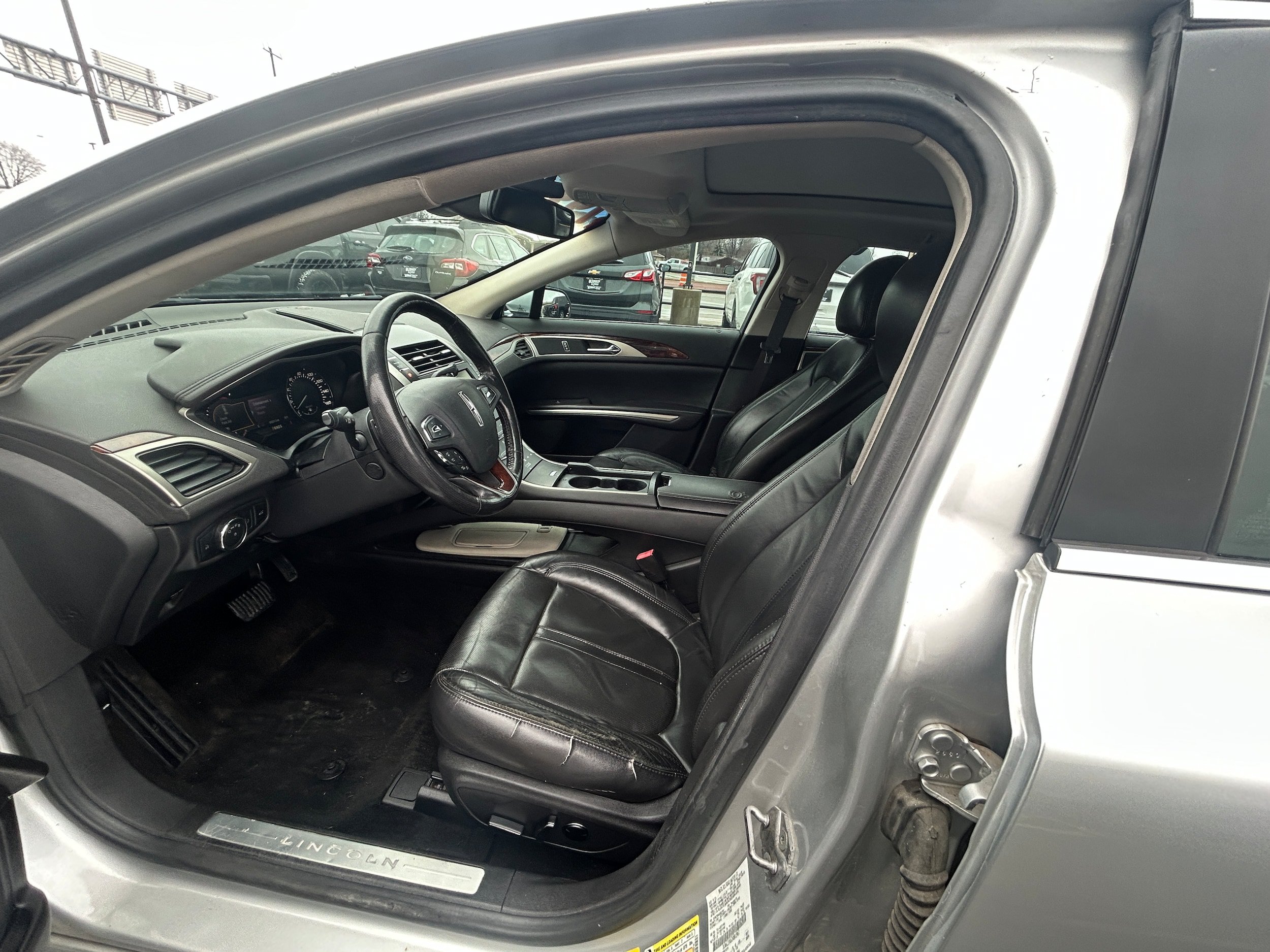 Used 2011 Lincoln MKX AWD w/ Sight & Sound Pkg image 5