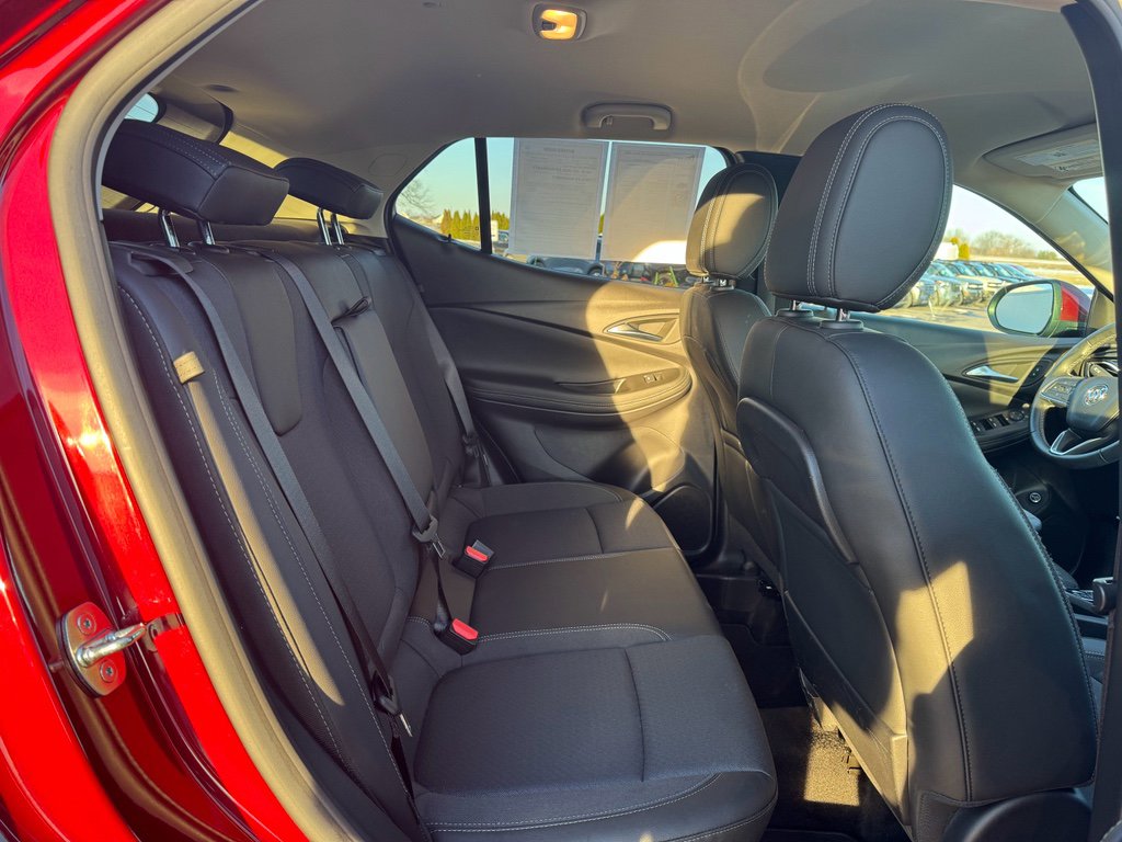 Used 2023 Buick Encore GX Select w/ Sport Touring Package image 18