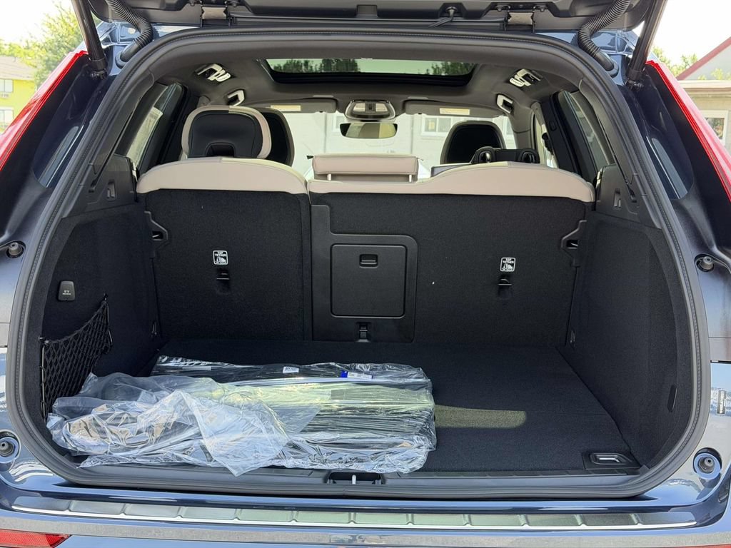 New 2026 Volvo XC60 T8 Core w/ Climate Package AWD/4WD image 13
