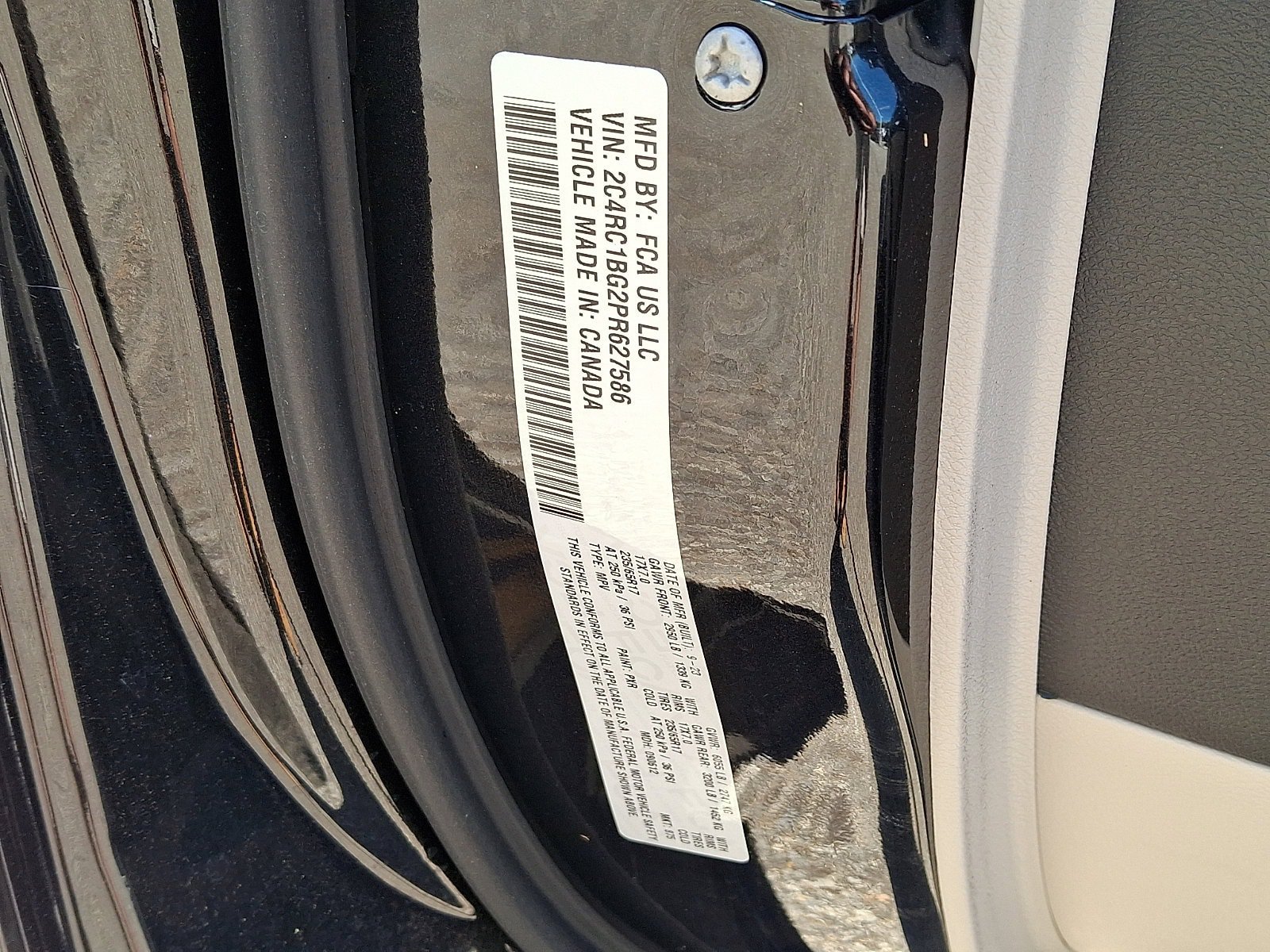 Used 2023 Chrysler Pacifica Touring-L FWD image 27